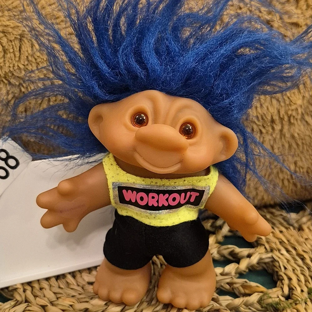 ✅2001 Playmates Totally Troll Susie S. Slim Series 2 Doll with Passport#️⃣0938